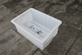 如何解決公路路沿石塑料模具在注塑過程開裂的問題？